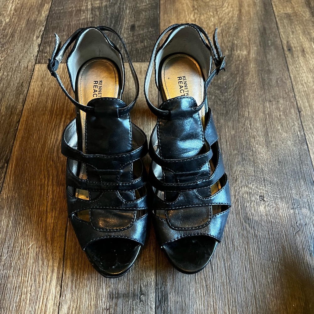 Black Kenneth Cole Reaction Heels Size 9